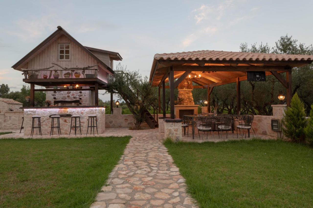 Villa Agro Art Boutique & Luxury - Two Art With Pools, Unique Decors, And A Treehouse Option By Mana Gers Vanato